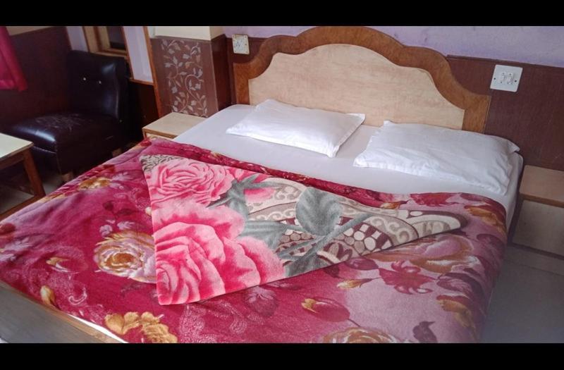 Hotel Harbans Shimla Buitenkant foto